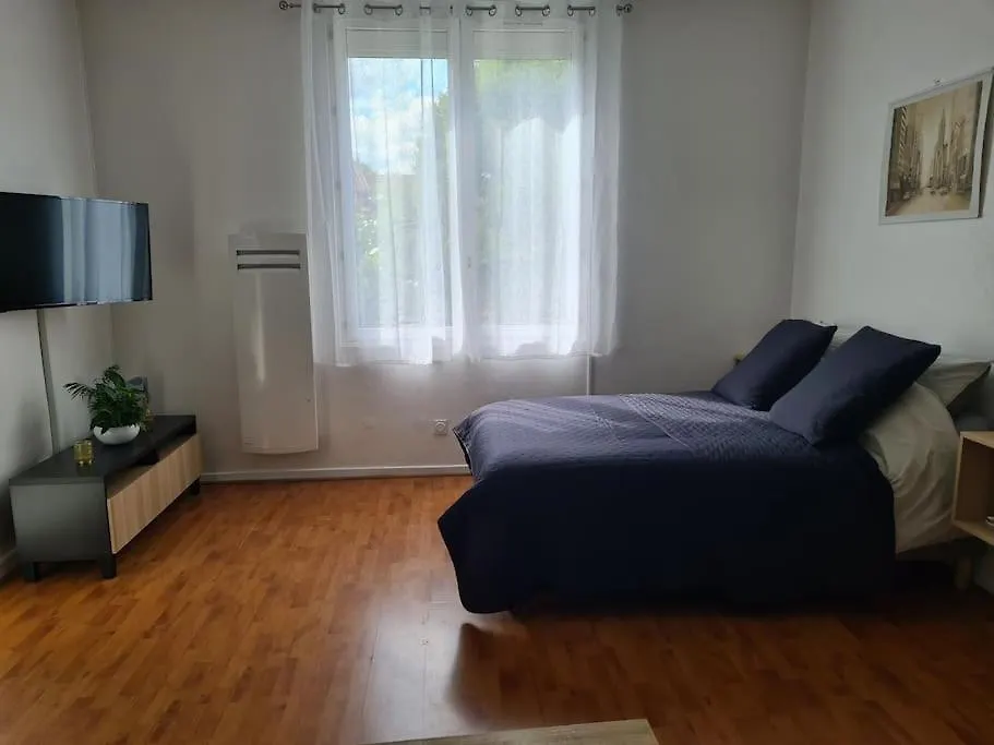 Studio Avec Terrasse Et Place De Parking Toulouse 0*,  France